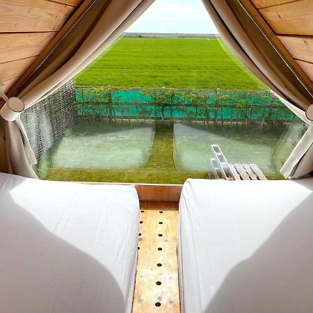 Lushna 8 Petite At Lee Wick Farm Cottages And Glamping Clacton-on-Sea Ngoại thất bức ảnh